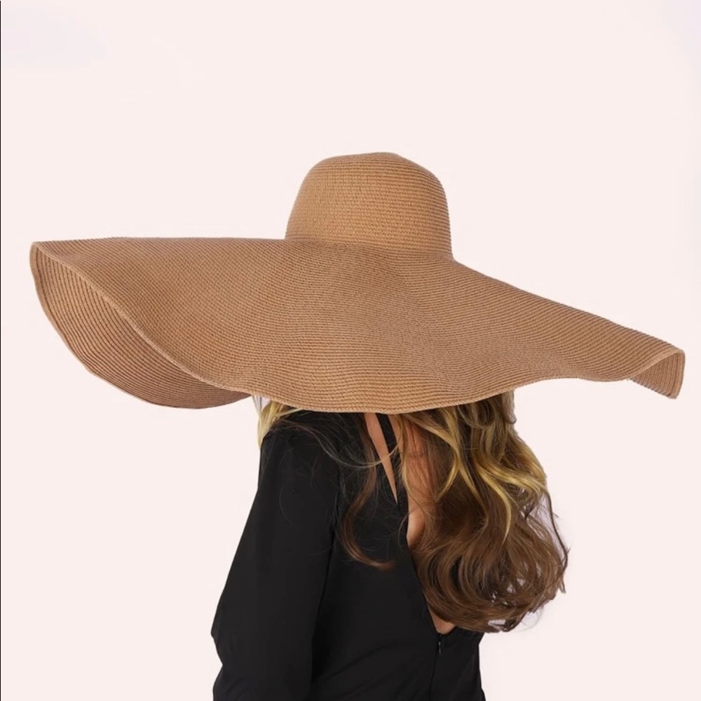 Oversized wide brim beach hat.